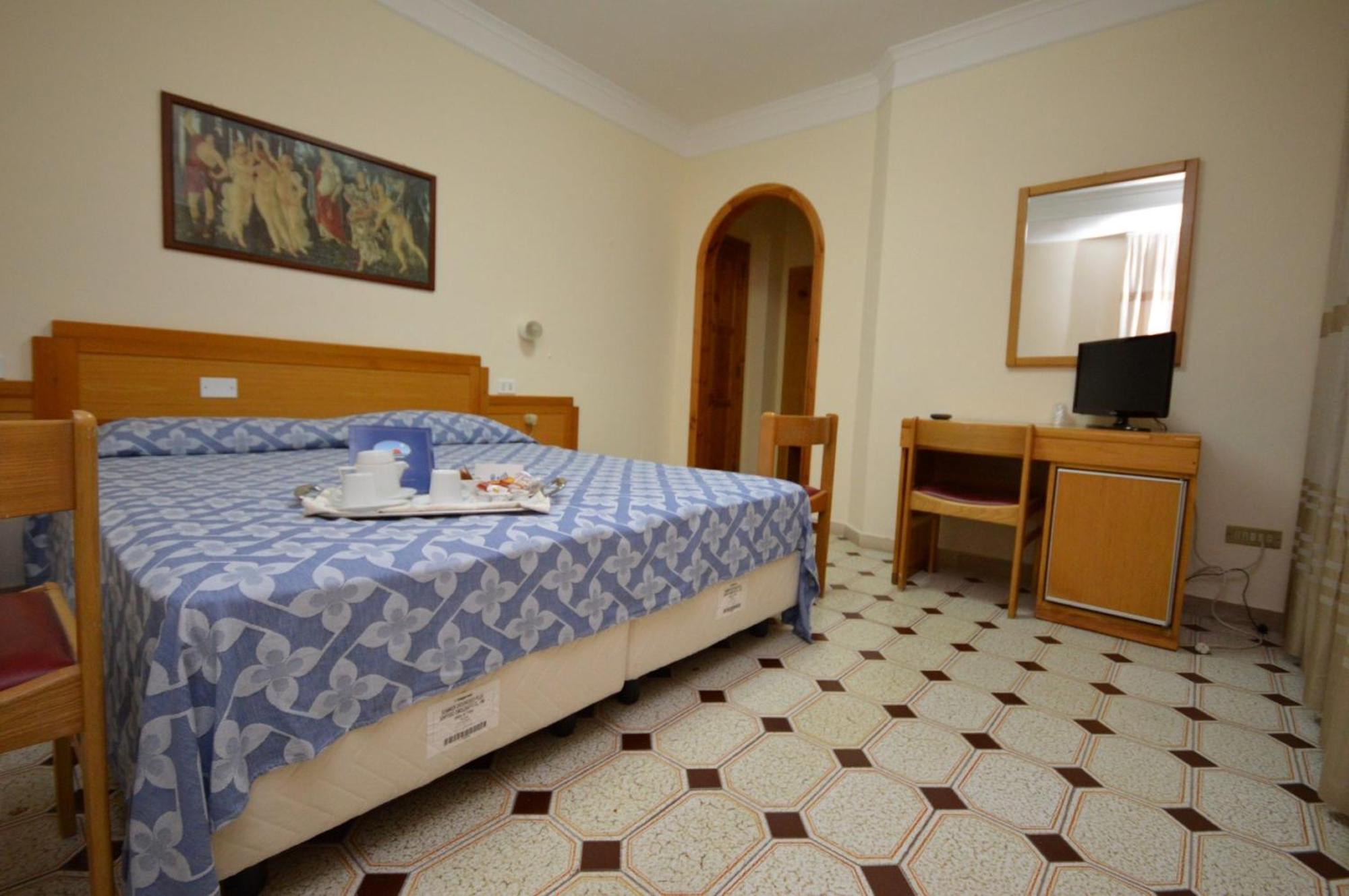 Hotel Residence Il Gabbiano Cirò Marina Pokój zdjęcie