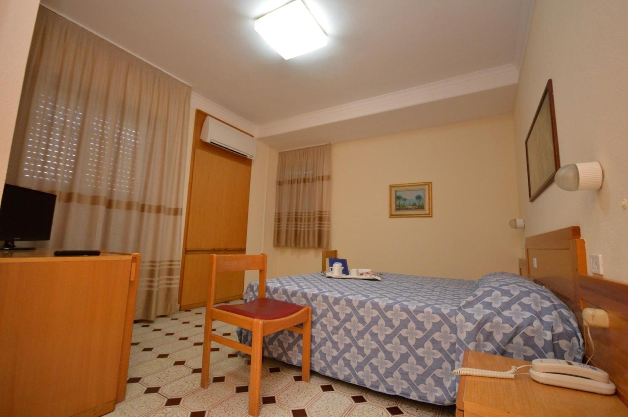 Hotel Residence Il Gabbiano Cirò Marina Pokój zdjęcie